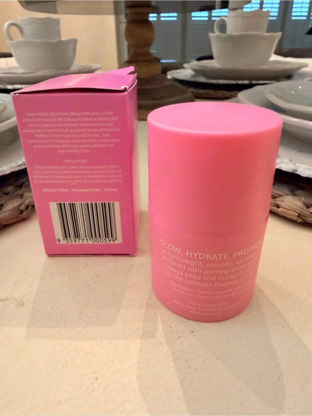Breezebalm Pomegranate Daily Glow BB Cream SPF20 in cream - Picture 3 of 6